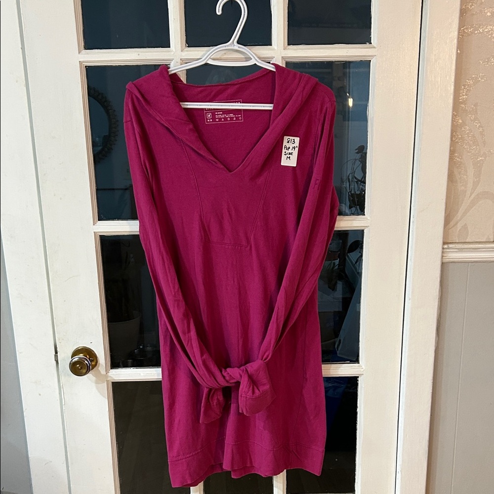 813.  Women's Pink Hooded Dress